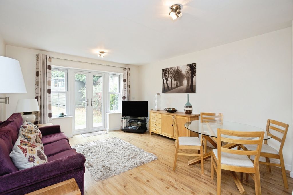 Property photo 2 of 14 Pbox-Img.Jpg