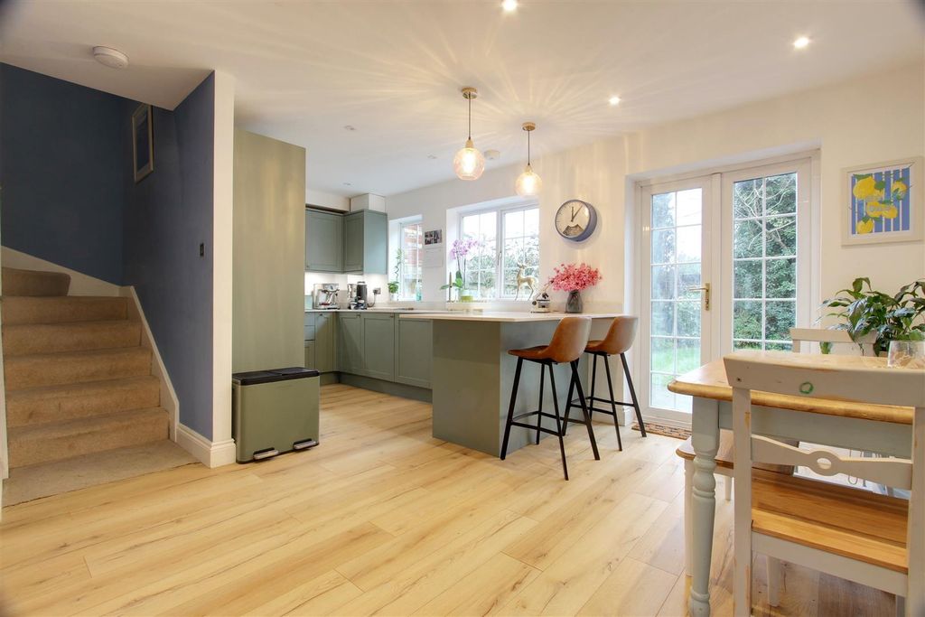 Property photo 2 of 15 Img_2155-Img_2157 K1.Jpg