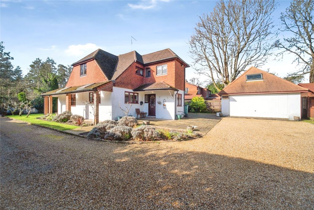 Property photo 1 of 38 Picture No. 34