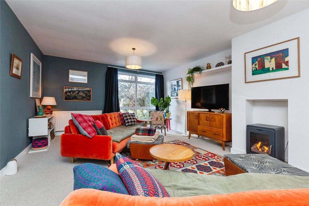 Property photo 3 of 32 Picture No. 28