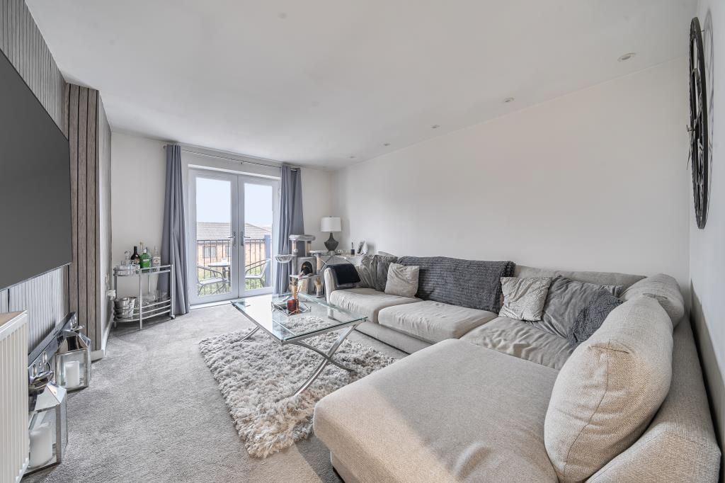 Property photo 2 of 18 Living Room