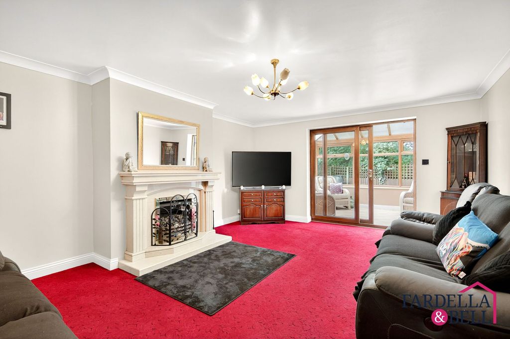 Property photo 2 of 66