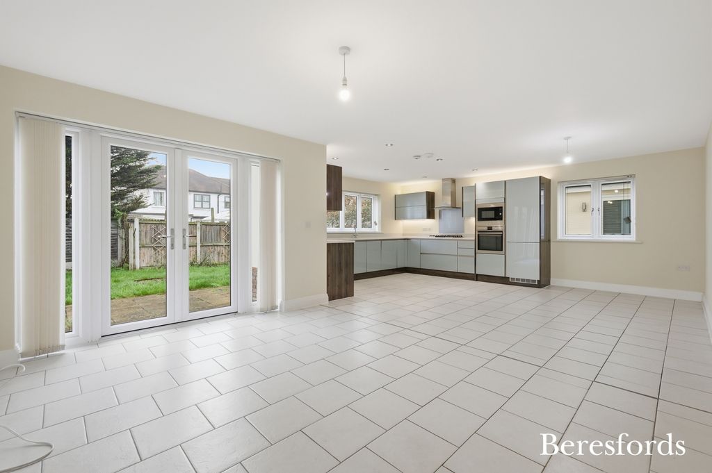 Property photo 2 of 19 Picture No. 08