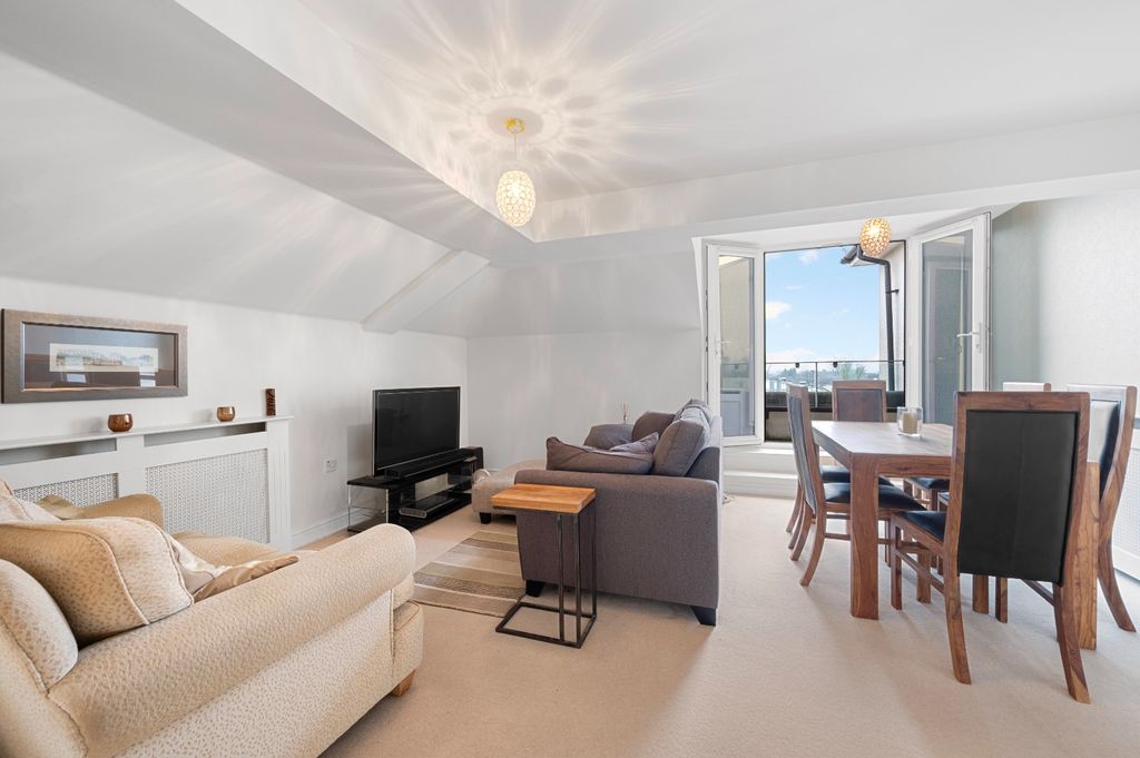 Property photo 1 of 14 4006050