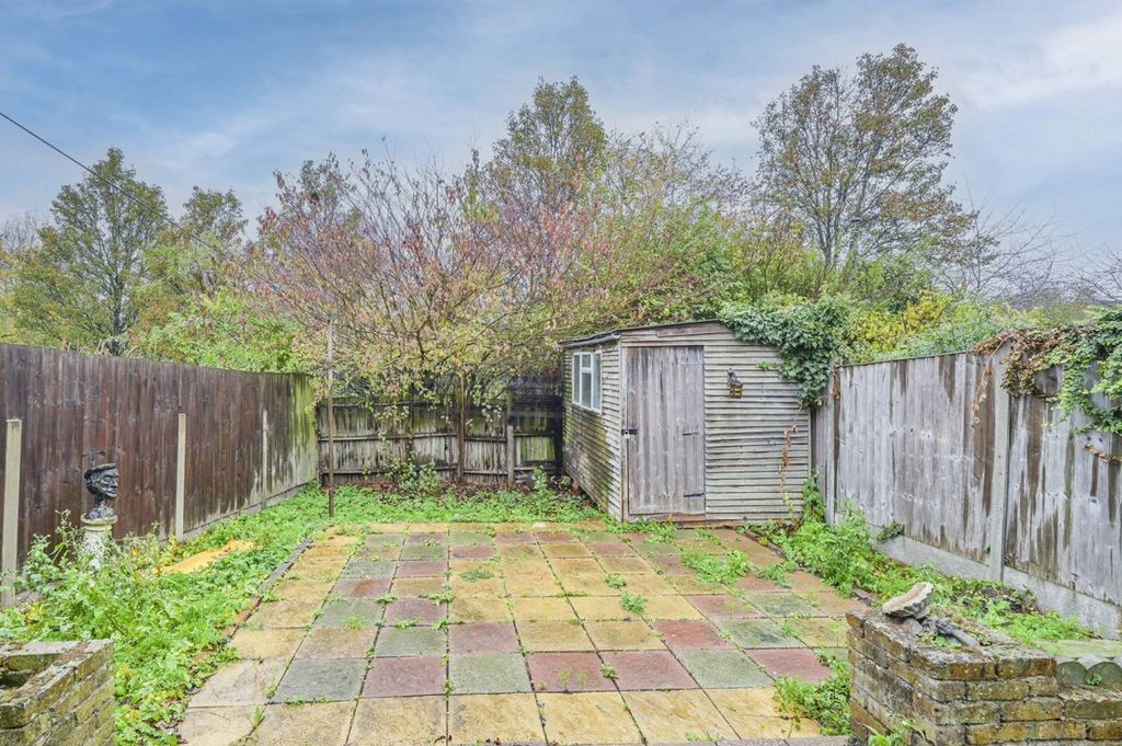 Property photo 3 of 11