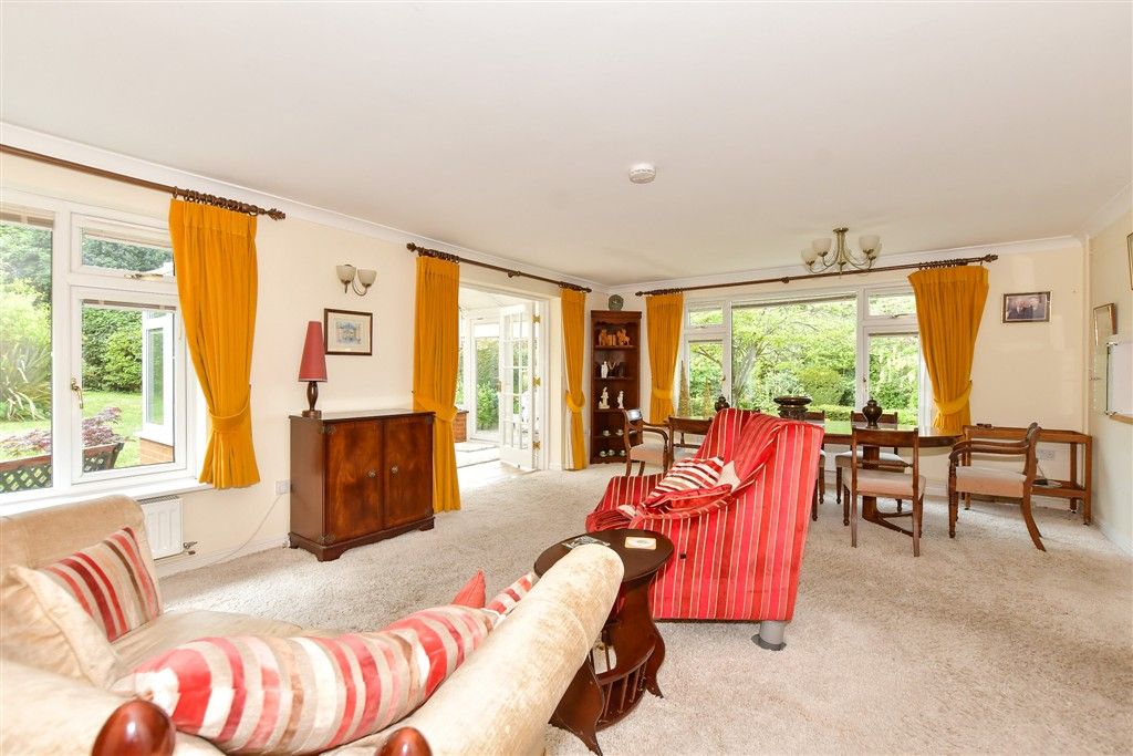 Property photo 3 of 15 Sitting Room