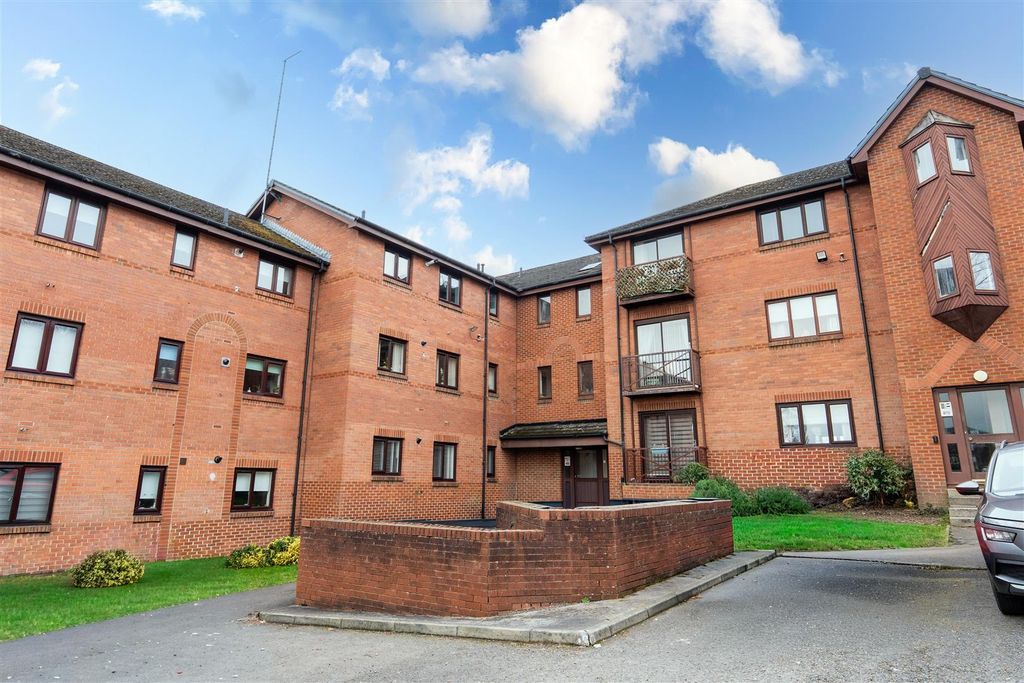 Property photo 1 of 11 External.Front.v2.Jpg