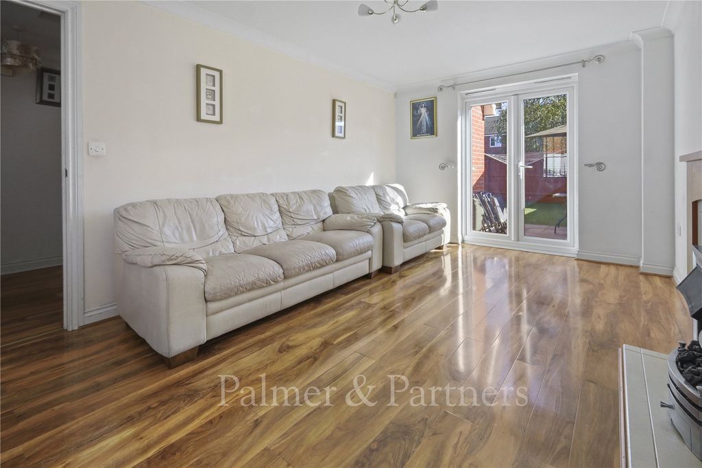 Property photo 3 of 16 Picture No. 07