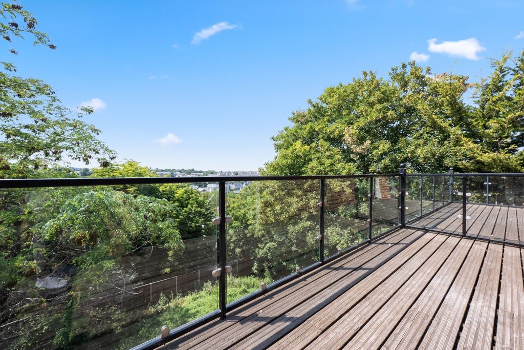 Property photo 1 of 15 5287190
