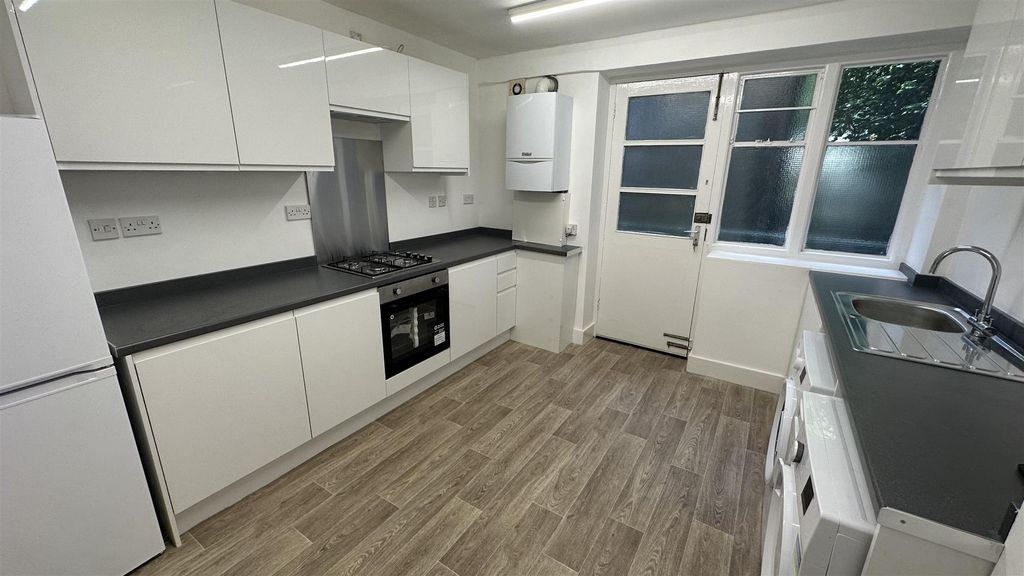 Property photo 2 of 10 Img_4022.Jpg