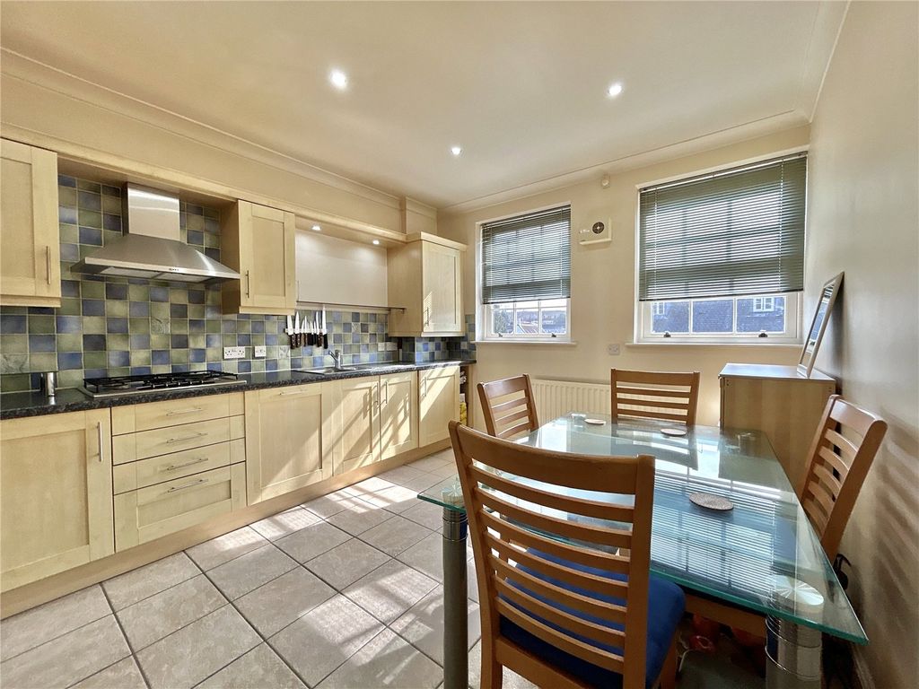 Property photo 2 of 12 Picture No. 06