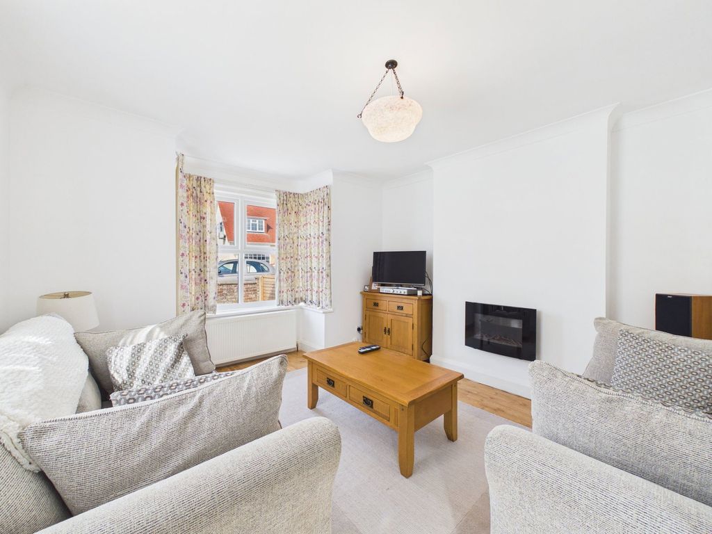 Property photo 2 of 16