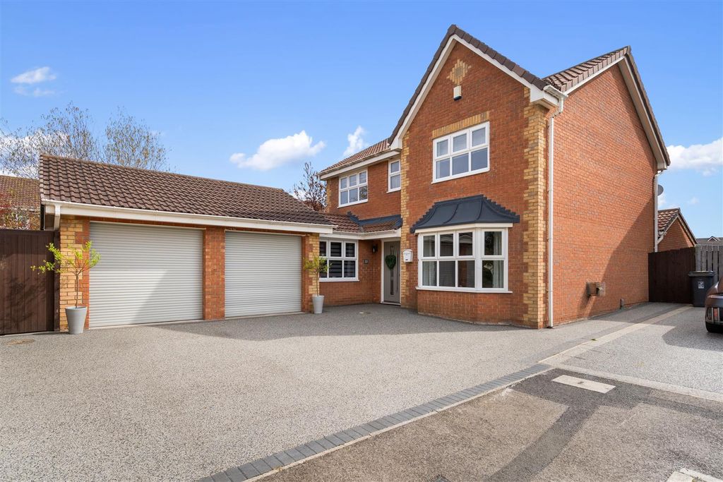 Property photo 1 of 24