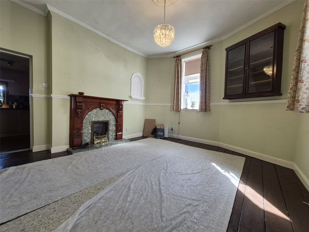 Property photo 2 of 18 Picture No. 01
