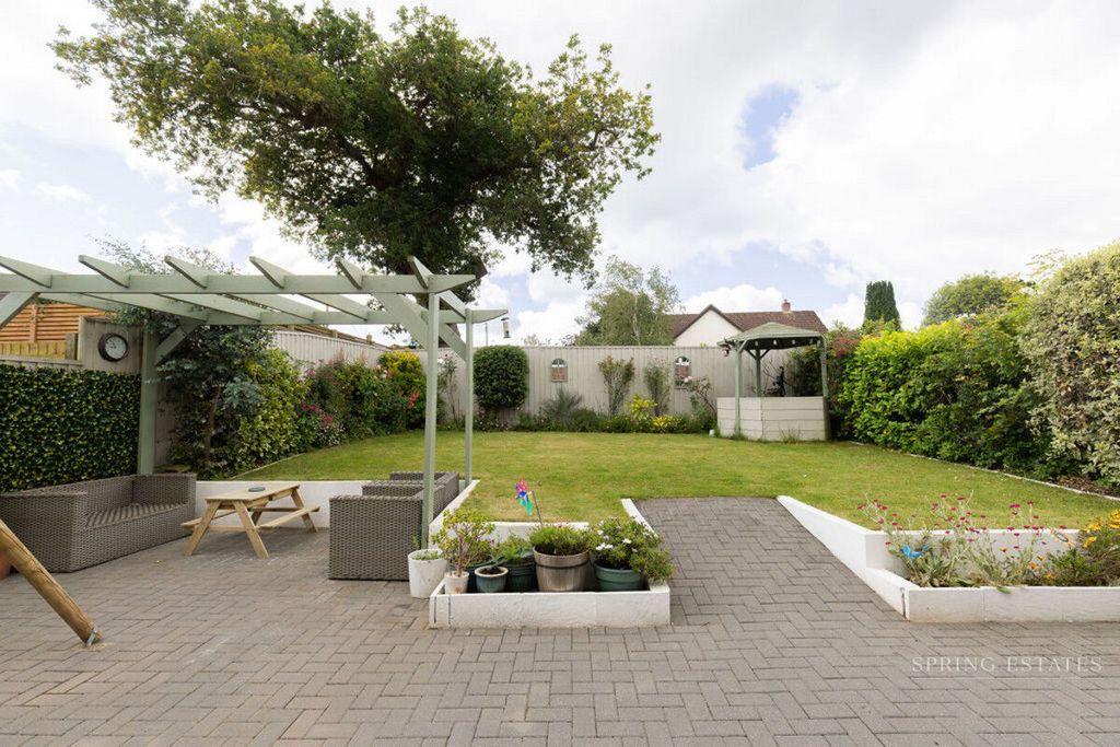 Property photo 2 of 30