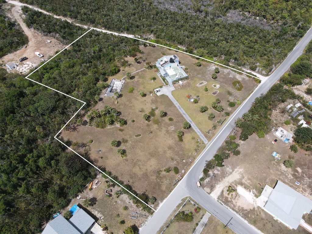 Property photo 1 of 8