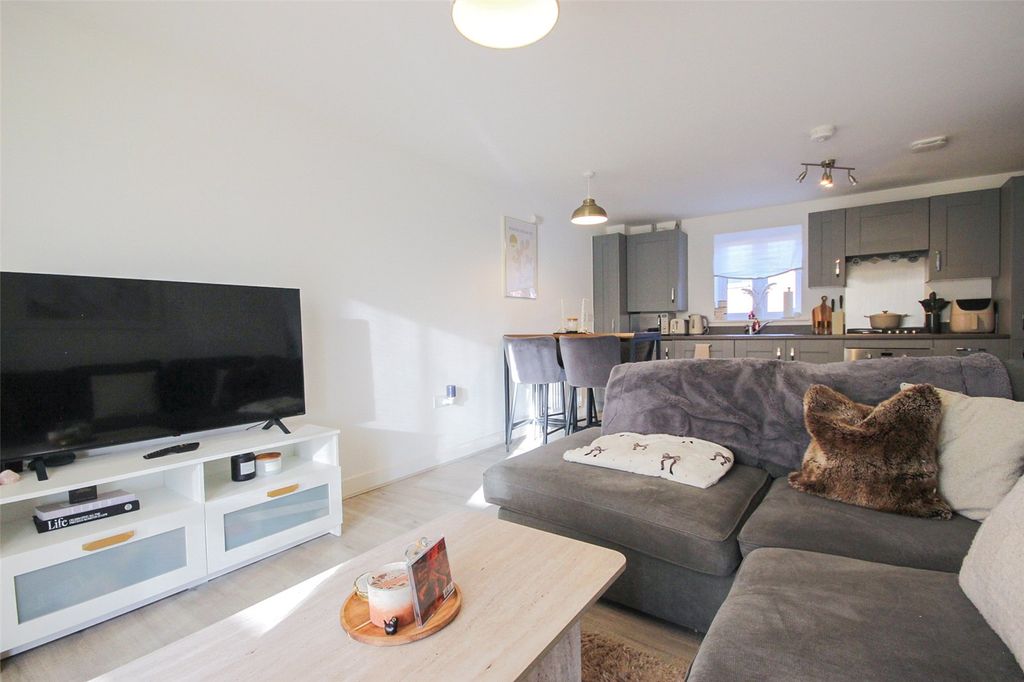 Property photo 2 of 12 Picture No. 05