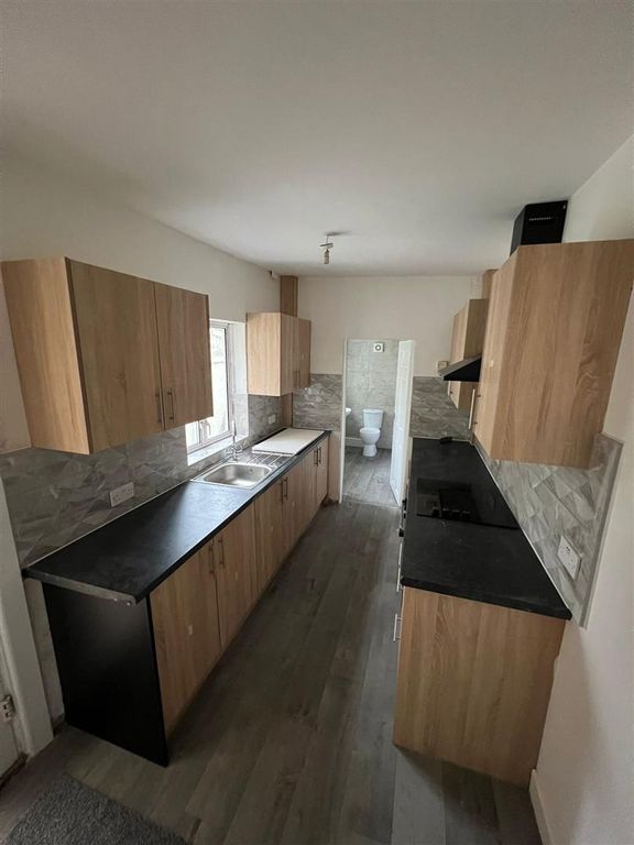 Property photo 1 of 12 07A088d5-B7d4-4A2E-B462-495E8B63A9F2.Jpg