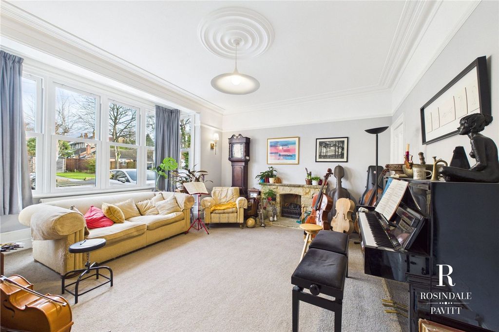 Property photo 2 of 27