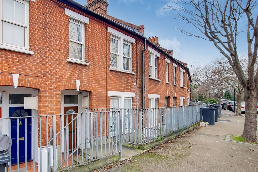 Property photo 2 of 17