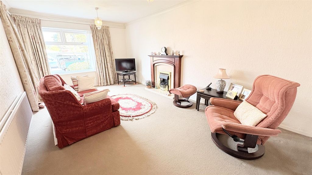 Property photo 3 of 14 Living Room