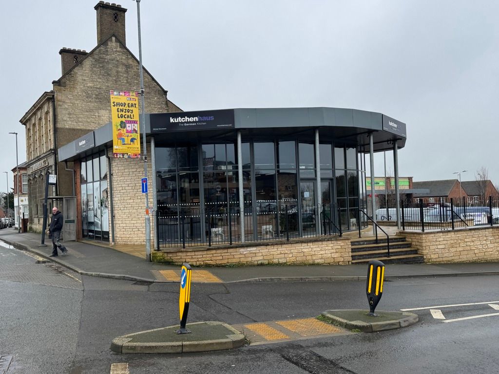 Property photo 3 of 7 Photo 3