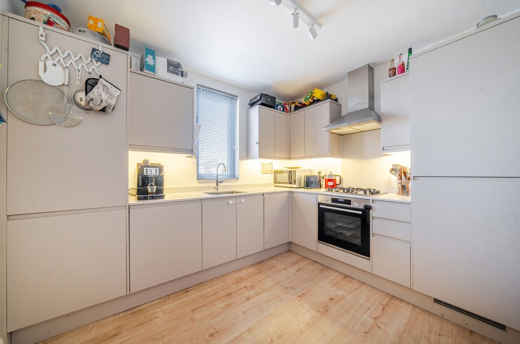 Property photo 3 of 20 Picture 3