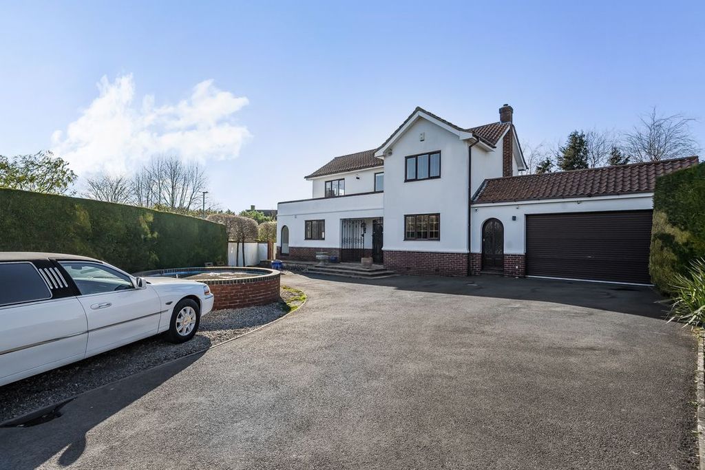 Property photo 1 of 17 67ee8Ade5Eb6F1271618251