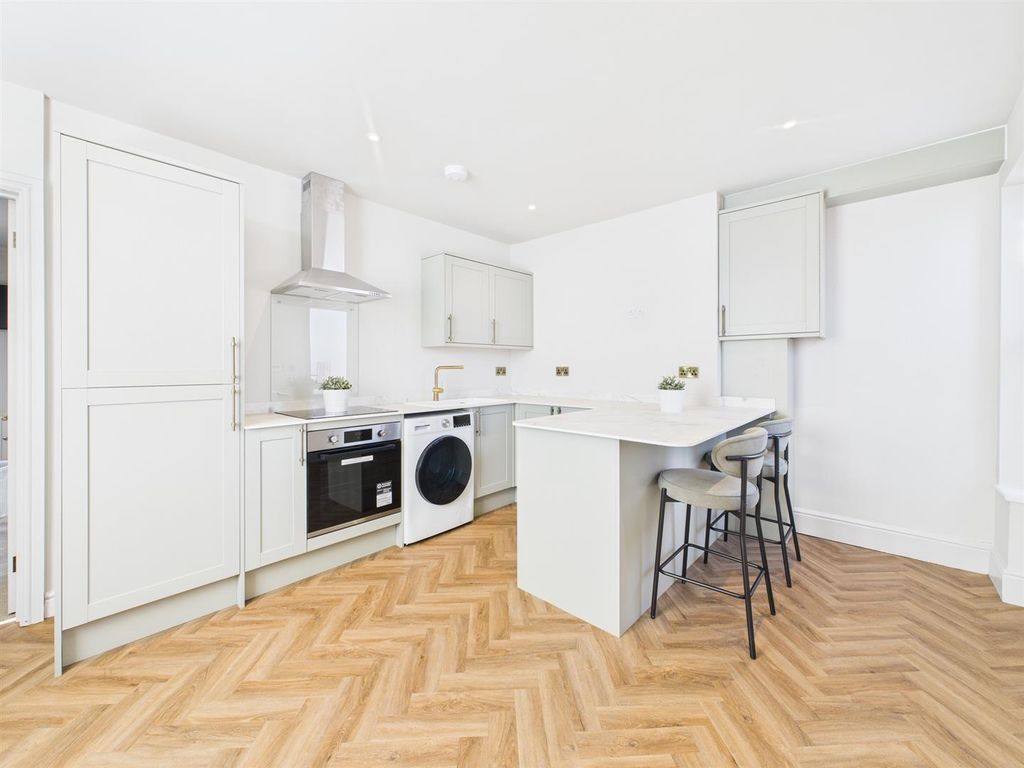 Property photo 1 of 7 Cam04063G0-Pr0123-Still001.Jpg