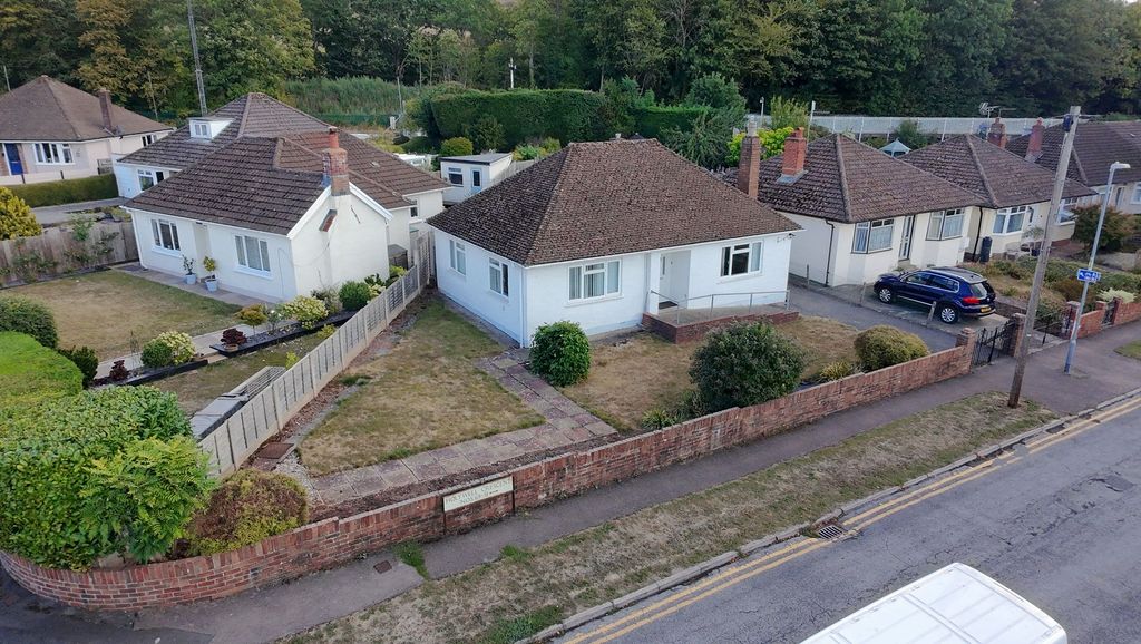 Property photo 2 of 23
