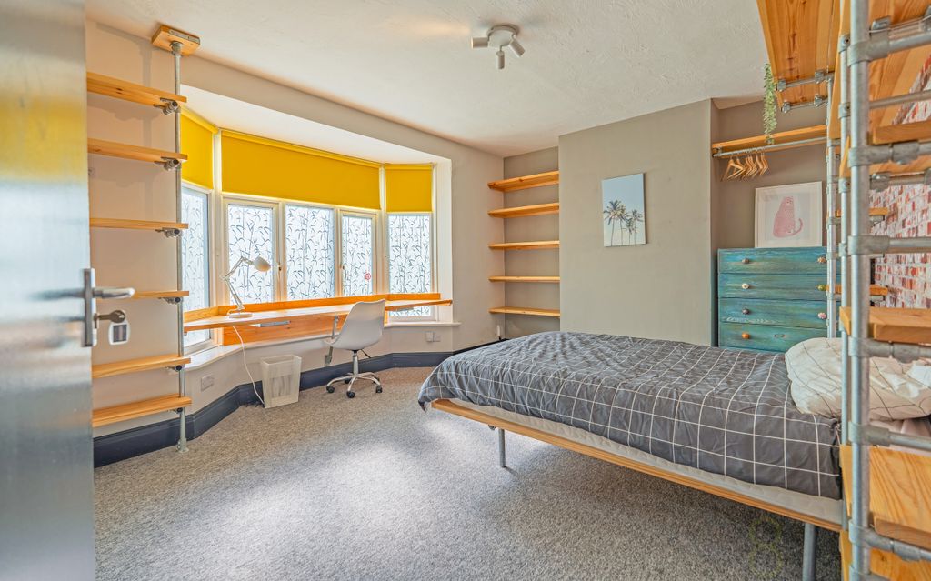 Property photo 3 of 35 Dsc02506-Hdr