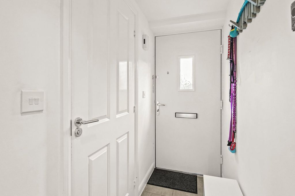 Property photo 2 of 26