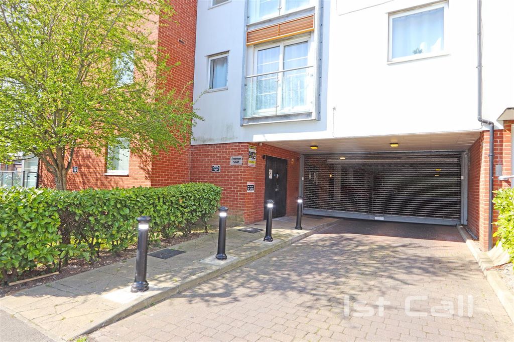 Property photo 2 of 12