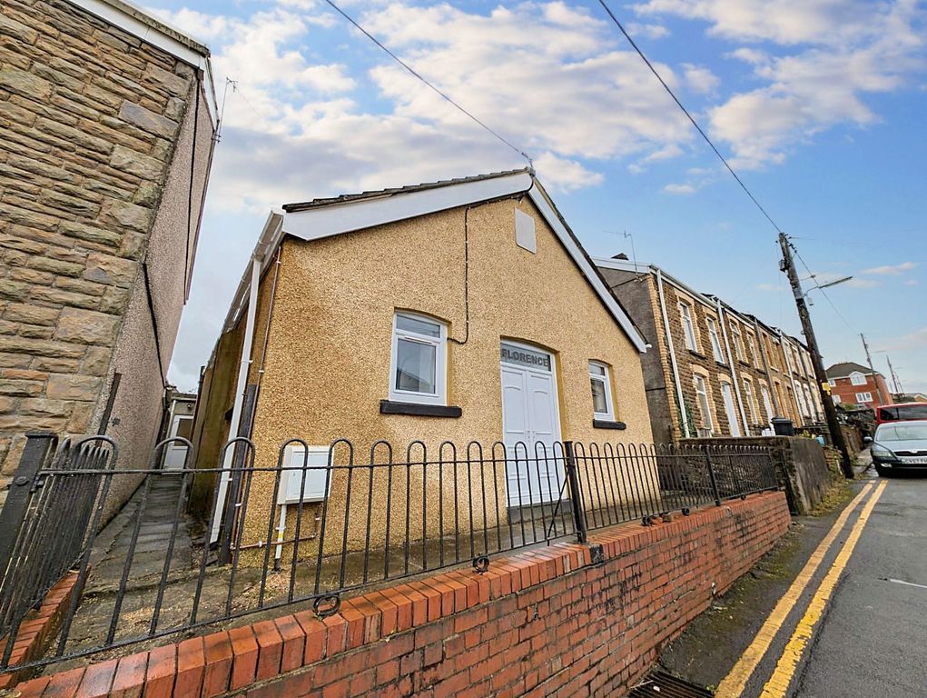 Property photo 1 of 18