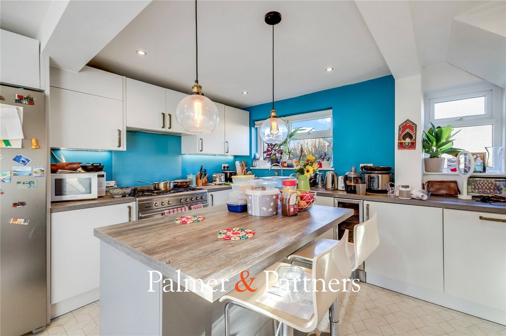 Property photo 3 of 20 Picture No. 12