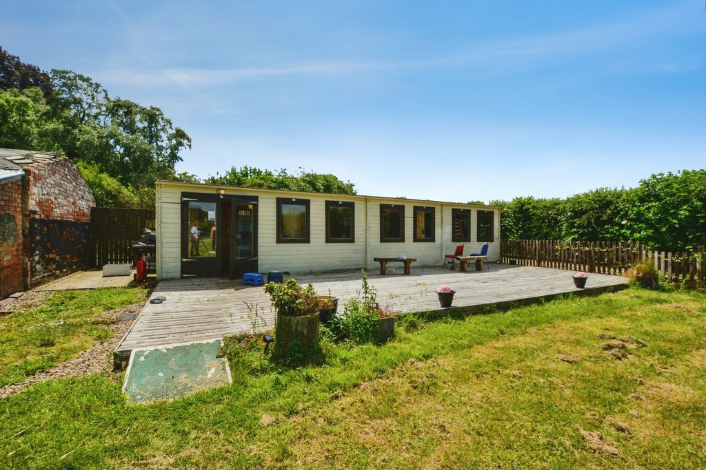 Property photo 2 of 15
