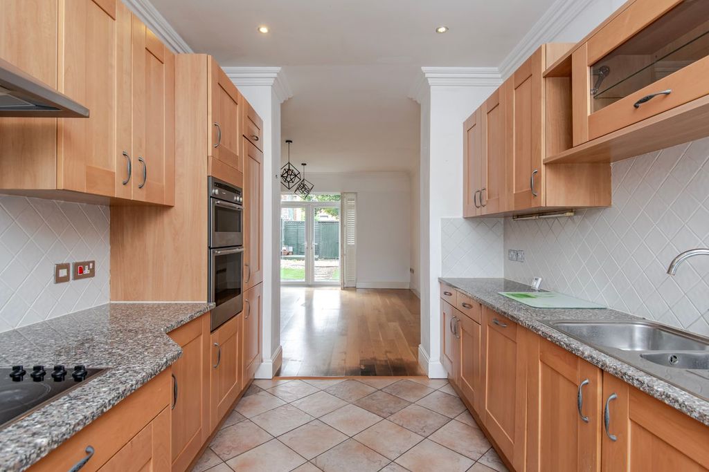 Property photo 3 of 13