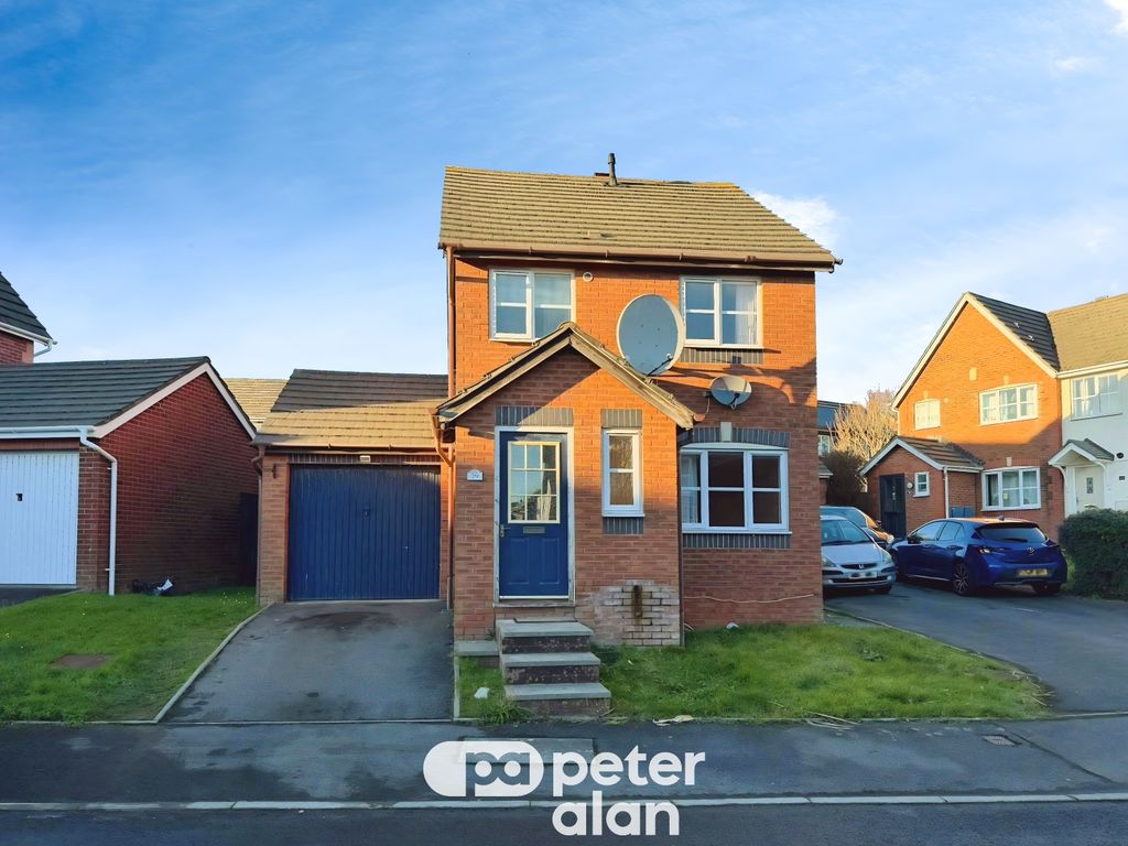 Property photo 1 of 11 Front