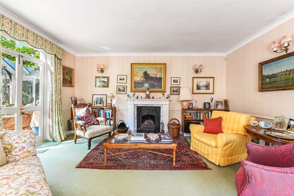Property photo 2 of 28 Picture No. 30