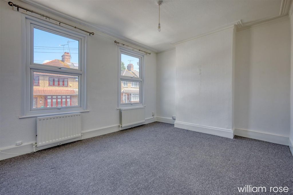 Property photo 2 of 11 Img_4644_2 Copy 2.Jpg