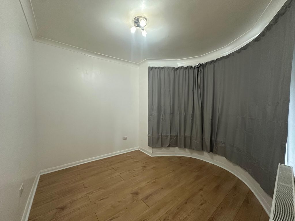 Property photo 2 of 13 Gallery