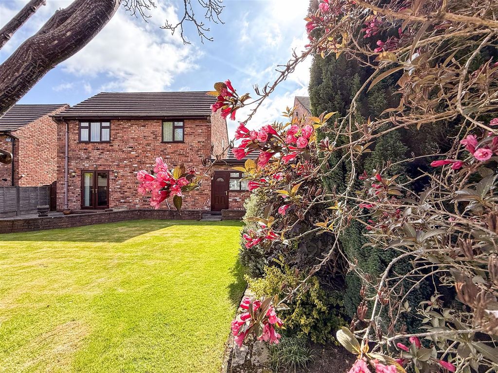 Property photo 2 of 40