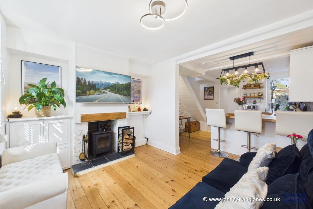 Property photo 2 of 15 2 Lounge.Jpg