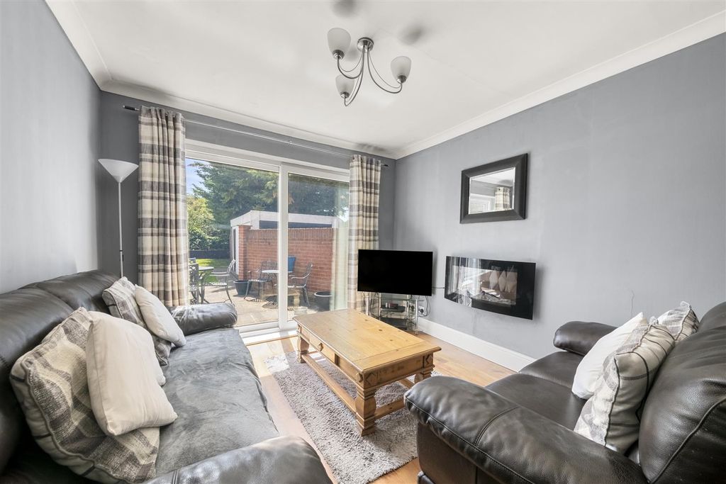 Property photo 3 of 16