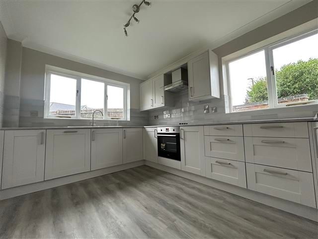 Property photo 3 of 12 Image