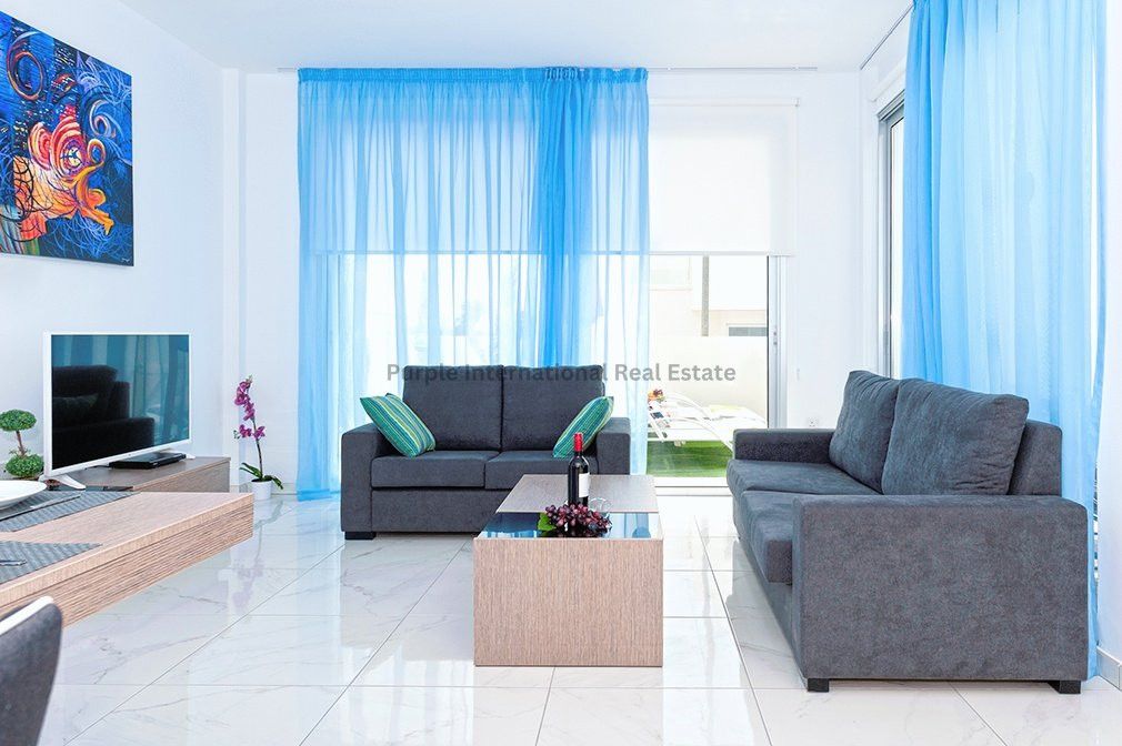 Property photo 2 of 23