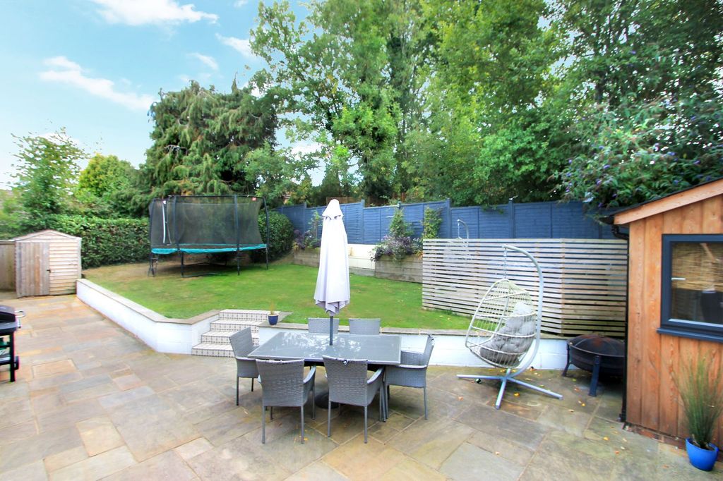 Property photo 3 of 31