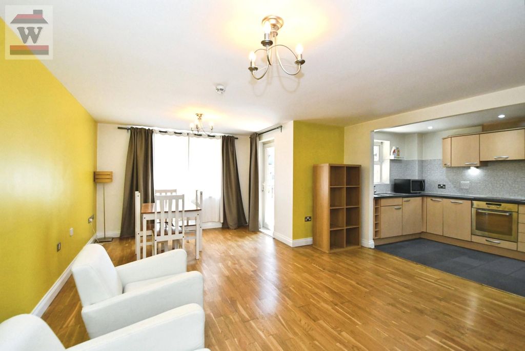 Property photo 3 of 13