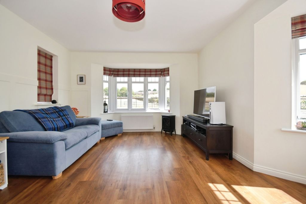 Property photo 3 of 17 Pbox-Img.Jpg