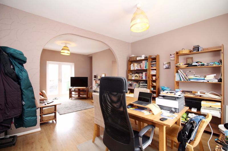 Property photo 2 of 16 Photo 1